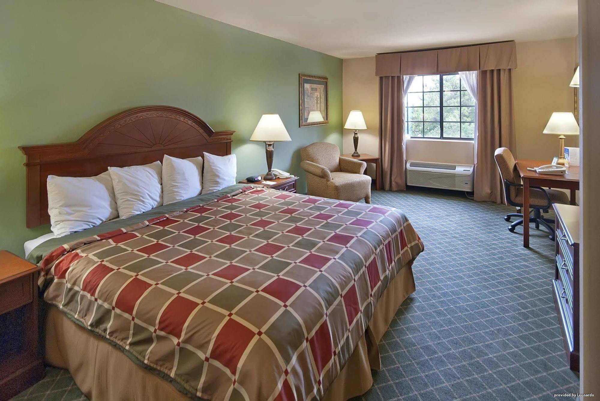 Best Western Plus The Woodlands Quarto foto